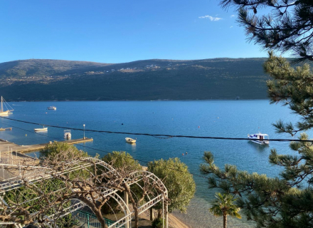 Panoramik deniz manzaralı ön cephe villa, Karadağ satılık ev, Karadağ satılık müstakil ev, Karadağ Ev Fiyatları