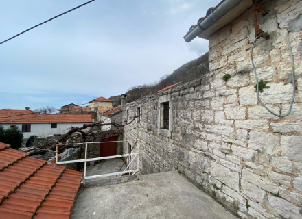 Fünf Steinruinen zum Verkauf mit fantastischem Potenzial für ein Minihotel mit Meerblick, Montenegro Immobilien, Immobilien in Montenegro