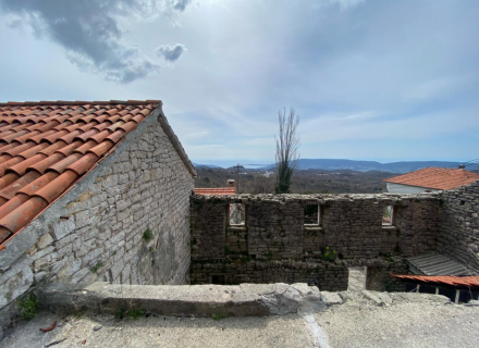 Fünf Steinruinen zum Verkauf mit fantastischem Potenzial für ein Minihotel mit Meerblick, Villa in Herceg Novi kaufen, Villa in der Nähe des Meeres Baosici