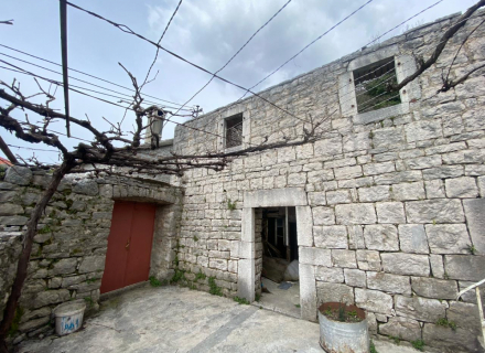 Fünf Steinruinen zum Verkauf mit fantastischem Potenzial für ein Minihotel mit Meerblick, Villa in Herceg Novi kaufen, Villa in der Nähe des Meeres Baosici