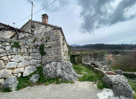 Fünf Steinruinen zum Verkauf mit fantastischem Potenzial für ein Minihotel mit Meerblick, Herceg Novi Hausverkauf, Baosici Haus kaufen, Haus in Montenegro kaufen