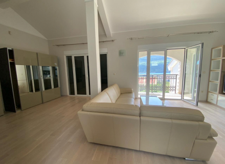 Marina Porto Novi Yakınında Satılık Enfes Üç Katlı Tasarım Ev, Karadağ Villa Fiyatları Karadağ da satılık ev, Montenegro da satılık ev, Karadağ satılık villa