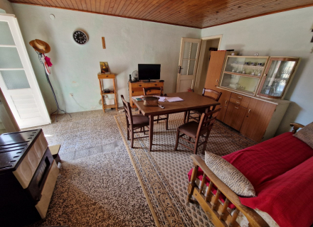 Kamena kuća 100 metara od mora u Perastu, Kotor-Bay kupiti kuću, Dobrota kuća prodaja