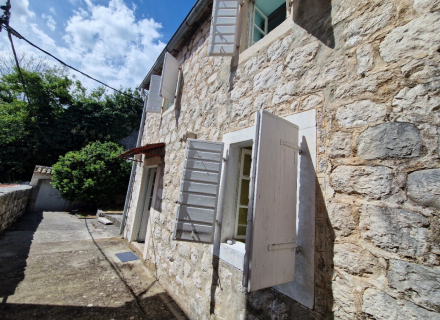 Kamena kuća 100 metara od mora u Perastu, Nekretnine Crna Gora, nekretnine u Crnoj Gori, Kotor-Bay prodaja kuća