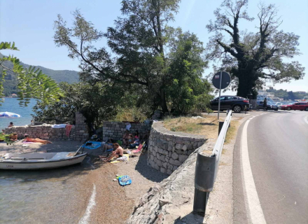 Top-Angebot – zwei Häuser mit Gewerbefläche und Grundstück in erster Linie, Haus mit Meerblick zum Verkauf in Montenegro, Haus in Montenegro kaufen