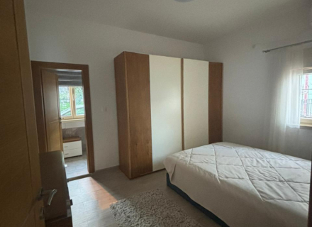 auto_awesome Translate from: English 713 / 5,000 Zu verkaufen: Atemberaubende Villa mit 4 Schlafzimmern in Krasici, Tivat – erste Meereslinie mit Meerblick, Villa in Region Tivat kaufen, Villa in der Nähe des Meeres Bigova