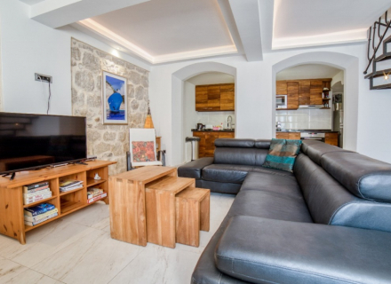 Zapanjujuća vila sa pogledom na more u Perastu, Kotorski zaliv, Nekretnine Crna Gora, nekretnine u Crnoj Gori, Kotor-Bay prodaja kuća