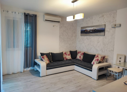 Ein-Zimmer-Apartment mit schönem Garten in Baosici, Verkauf Wohnung in Baosici, Haus in Montenegro kaufen