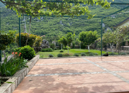 Morinj, Boka Koyu'ndaki Tarihi Taş Villa, Dobrota satılık müstakil ev, Dobrota satılık müstakil ev, Kotor-Bay satılık villa