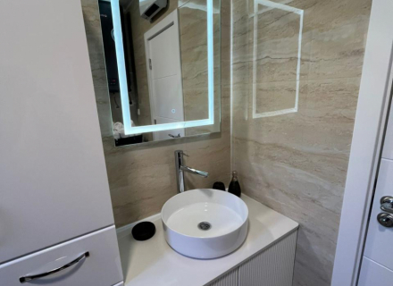 Potpuno namješten jednosoban stan u Herceg Novom, prodaja stana u Baosici, kupovina kuće u Crnoj Gori, kupovina stana na moru u Crnoj Gori
