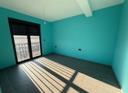 Bijela'da Garajlı Modern İki Yatak Odalı Daire, Karadağ satılık evler, Karadağ da satılık daire, Karadağ da satılık daireler