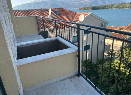Fantastisches Penthouse mit Dachterrasse in Tivat, Verkauf Wohnung in Bigova, Haus in Montenegro kaufen