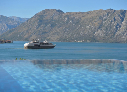 Dva zadivljujuća penthouse stana u Dobroti, sa fenomenalnim dizajnom, kupoviti stan u Dobrota, prodaja kuće u Kotor-Bay, kupiti stan u Crnoj Gori