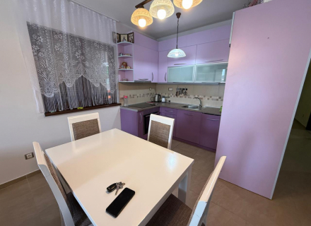 Apartment in erster Meereslinie in Kumbor, zwei Schlafzimmer mit Meerblick, Wohnungen zum Verkauf in Montenegro, Wohnungen in Montenegro Verkauf, Wohnung zum Verkauf in Herceg Novi