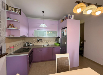 Apartment in erster Meereslinie in Kumbor, zwei Schlafzimmer mit Meerblick, Verkauf Wohnung in Baosici, Haus in Montenegro kaufen