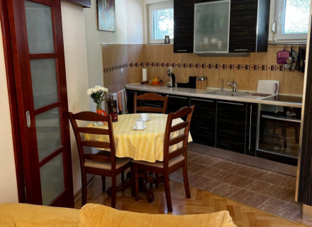 Wohnung in der Nähe von Porto Novi, Kumbor, Wohnungen in Montenegro kaufen, Wohnungen zur Miete in Baosici kaufen