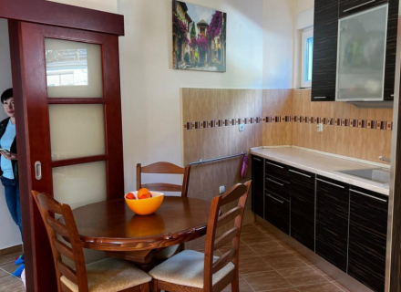 Wohnung in der Nähe von Porto Novi, Kumbor, Verkauf Wohnung in Baosici, Haus in Montenegro kaufen