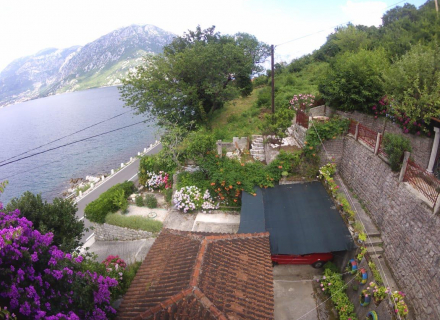Satılık Mevcut Evli Deniz Kıyısı Arazisi – Kostanjica, Kotor Körfezi, Kotor-Bay satılık müstakil ev, Kotor-Bay satılık müstakil ev