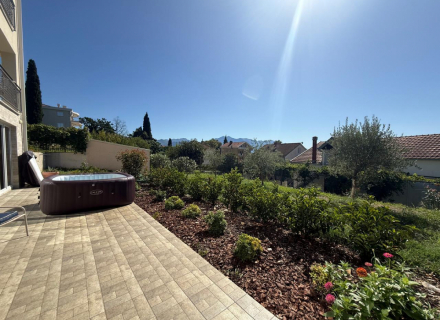 Zu verkaufen – Hochwertige Zwei-Zimmer-Wohnung in Djenovici, Wohnung mit Meerblick zum Verkauf in Montenegro, Wohnung in Baosici kaufen, Haus in Herceg Novi kaufen