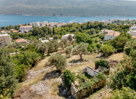Vrsta: Stambena parcela na prodaju
Okrug: Herceg Novi
Lokacija: Đenovići
Adresa: Đenovići
Cena: 2.