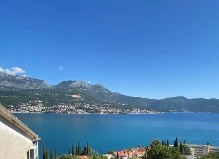 Moderan dupleks stan sa 3 spavaće sobe, Njivice – Herceg Novi, prodaja stanova u Crnoj Gori, stanovi za izdavanje u Baosici, prodaja stanova