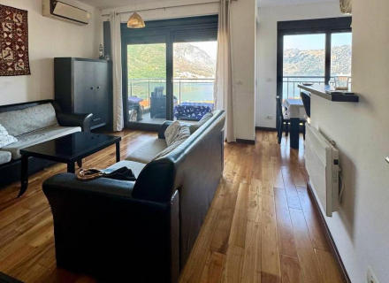 Ein-Zimmer-Apartment mit traumhaftem Meerblick – Dobrota, Kotor, Wohnungen in Montenegro kaufen, Wohnungen zur Miete in Dobrota kaufen