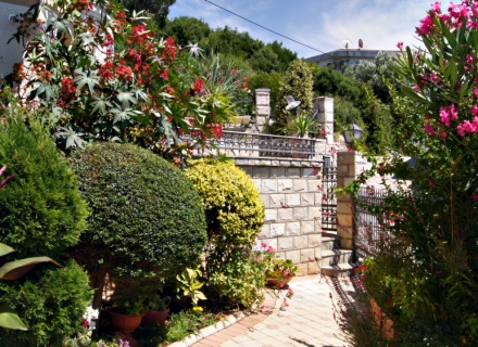 Haus in Dobra Voda mit fantastischer Aussicht, Haus mit Meerblick zum Verkauf in Montenegro, Haus in Montenegro kaufen