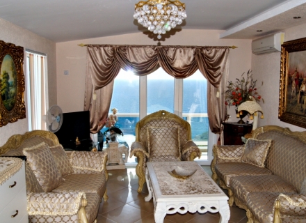 Haus in Dobra Voda mit fantastischer Aussicht, Haus mit Meerblick zum Verkauf in Montenegro, Haus in Montenegro kaufen
