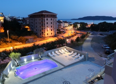 Schönes Hotel in Becici, Immobilien in Montenegro, Hotel zum Verkauf in Montenegro