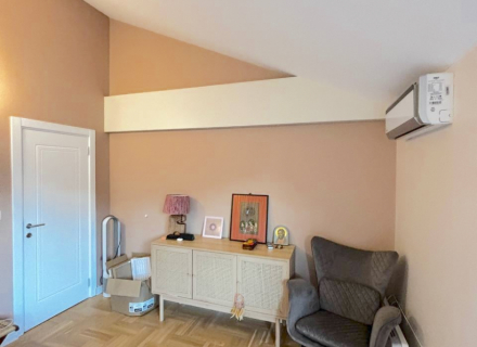 Dwupoziomowy apartament w centrum Budvy, apartament z widokiem na morze Na sprzedaż w Czarnogórze, kupić mieszkanie w Budva, dom w Region Budva kup