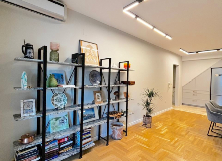 Dwupoziomowy apartament w centrum Budvy, apartament z widokiem na morze Na sprzedaż w Czarnogórze, kupić mieszkanie w Budva, dom w Region Budva kup