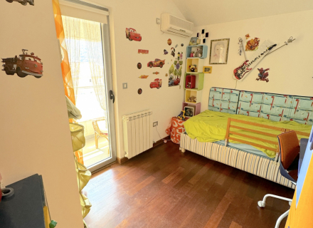 Trosoban stan u Budvi sa pogledom na more, stanovi u Crnoj Gori, stanovi sa visokim potencijalom zakupa u Crnoj Gori, apartmani u Crnoj Gori