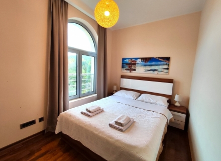 Apartment mit zwei Schlafzimmern und Meerblick, Djurashevichi, Lustica, Verkauf Wohnung in Krasici, Haus in Montenegro kaufen