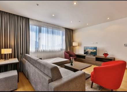Schöne Wohnung in der ersten Reihe, Hotelresidenzen zum Verkauf in Region Budva, Hotelzimmer zum Verkauf in Europa