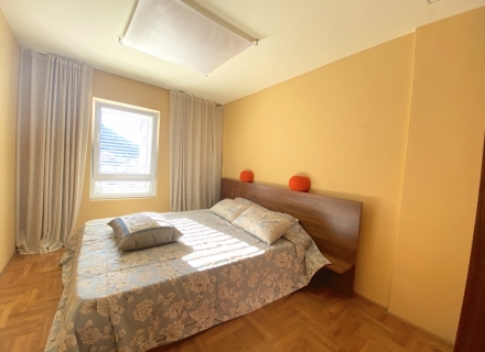 Budva'da Üç Yatak Odalı Daire - Deniz Manzaralı, karadağ da kira getirisi yüksek satılık evler, avrupa'da satılık otel odası, otel odası Avrupa'da