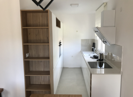 Voll möblierte Wohnung mit zwei Schlafzimmern in Pod Kuk, Tivat, zu verkaufen, Montenegro Immobilien, Immobilien in Montenegro, Wohnungen in Region Tivat