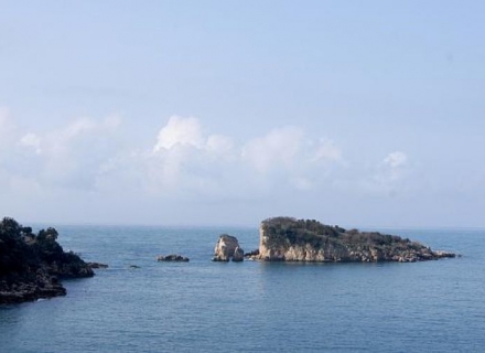 Ortak Havuzlu site içinde Villa Denize 30 metre Uteha'da Bar, Region Bar and Ulcinj satılık müstakil ev, Region Bar and Ulcinj satılık müstakil ev