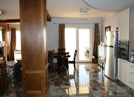 Ortak Havuzlu site içinde Villa Denize 30 metre Uteha'da Bar, Region Bar and Ulcinj satılık müstakil ev, Region Bar and Ulcinj satılık villa