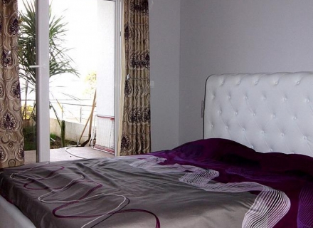 Ortak Havuzlu site içinde Villa Denize 30 metre Uteha'da Bar, Karadağ Villa Fiyatları Karadağ da satılık ev, Montenegro da satılık ev, Karadağ satılık villa
