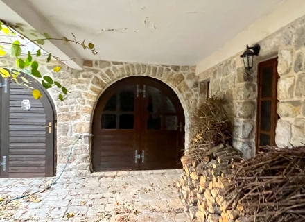 Kamena kuća u Sv.Stefanu, Becici kuća kupiti, kupiti kuću u Crnoj Gori, kuća s pogledom na more u Crnoj Gori