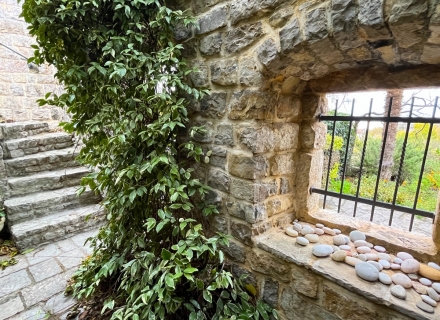 Kamena kuća u Sv.Stefanu, kuća blizu mora Crna Gora, kuća Crna Gora prodaja, kuća Crna Gora