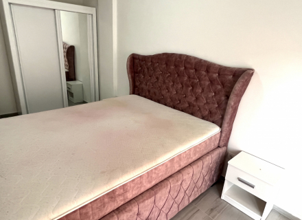 Apartment mit zwei Schlafzimmern in Petrovac mit großer Terrasse, Wohnung mit Meerblick zum Verkauf in Montenegro, Wohnung in Becici kaufen, Haus in Region Budva kaufen