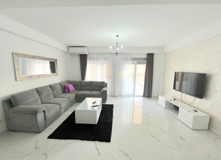 Apartment mit zwei Schlafzimmern in Petrovac mit großer Terrasse, Wohnungen in Montenegro, Wohnungen mit hohem Mietpotential in Montenegro kaufen