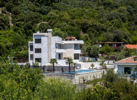 Montenegro Djenovici'de satılık muhteşem villa, Dobrota satılık müstakil ev, Dobrota satılık müstakil ev, Kotor-Bay satılık villa