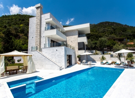Prelepa nova vila u Đenovićima, Dobrota kuća kupiti, kupiti kuću u Crnoj Gori, kuća s pogledom na more u Crnoj Gori