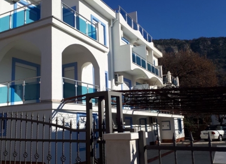 Veličanstvena kuća na tri sprata u Budvi, Nekretnine Crna Gora, nekretnine u Crnoj Gori, Region Budva prodaja kuća