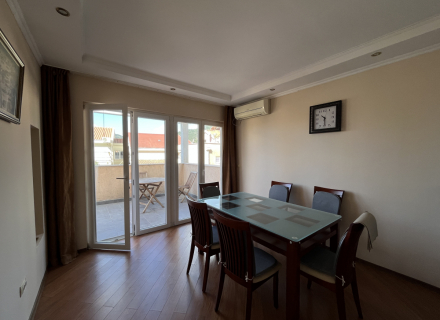 Budva'da deniz manzaralı üç katlı ev, Karadağ Villa Fiyatları Karadağ da satılık ev, Montenegro da satılık ev, Karadağ satılık villa