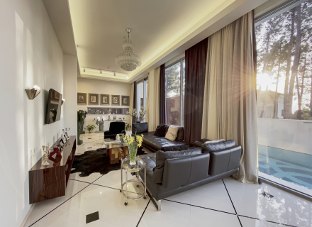 Luxusvilla in Sveti Stefan mit atemberaubender Aussicht, Haus mit Meerblick zum Verkauf in Montenegro, Haus in Montenegro kaufen