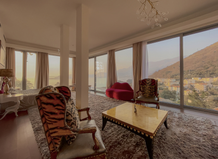 Luxusvilla in Sveti Stefan mit atemberaubender Aussicht, Haus mit Meerblick zum Verkauf in Montenegro, Haus in Montenegro kaufen