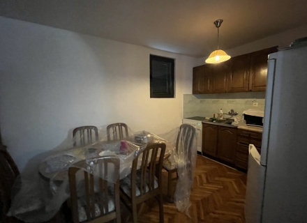 Budva'da üç katlı ev, Becici satılık müstakil ev, Becici satılık müstakil ev, Region Budva satılık villa
